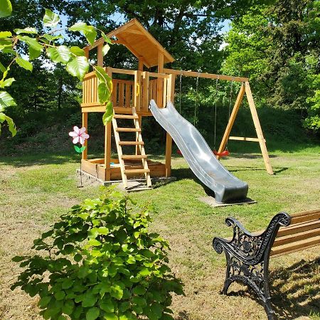 Familienfreundliche Ferienwohnung Soltau Bagian luar foto